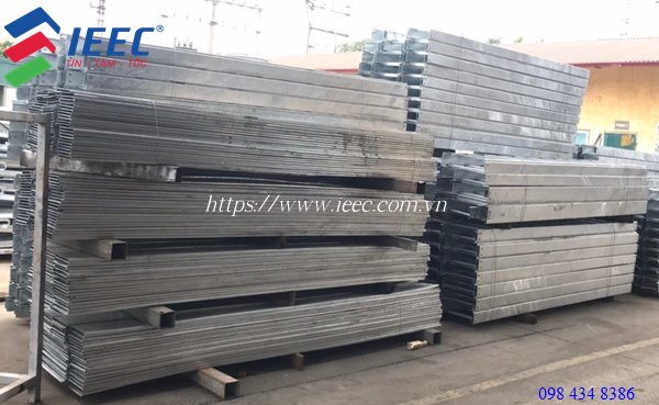 thang cáp mạ kẽm nhúng nóng