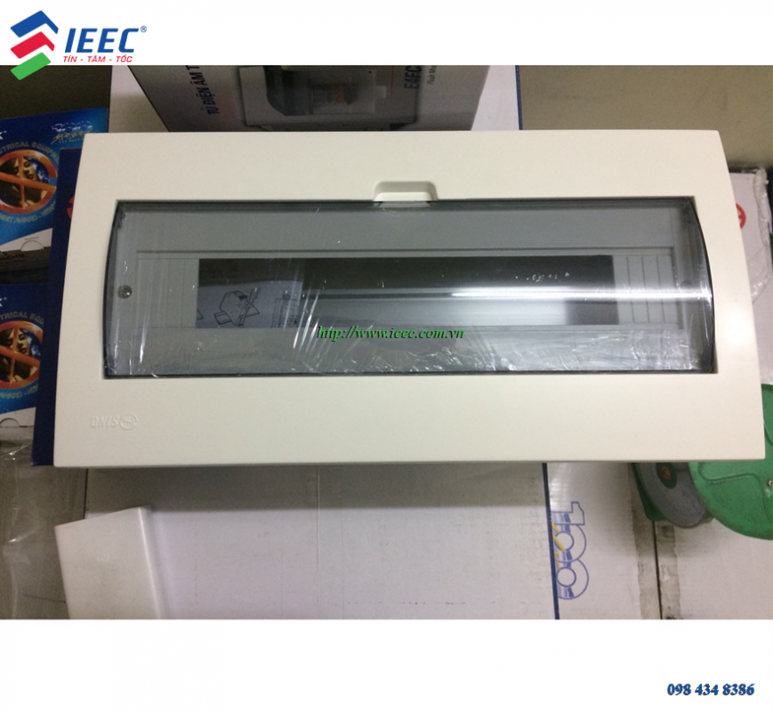 Cấu tạo của tủ điện âm tường 18 module Sino