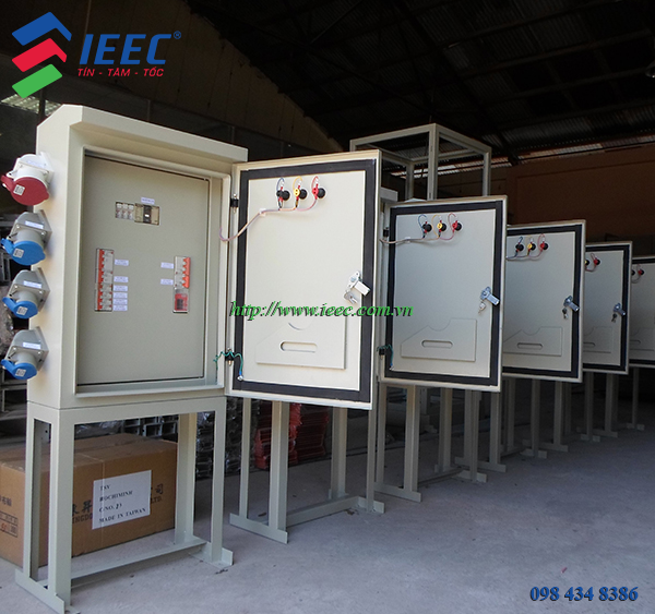 Tủ điện ổ cắm công nghiệp là gì ? Ưu điểm nổi trội của tủ điện